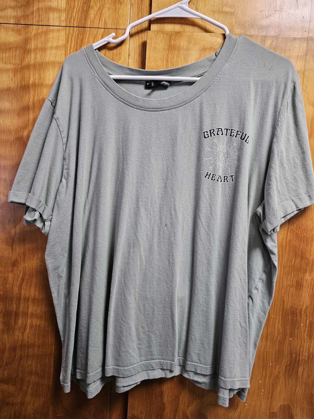 Grateful Heart Men’s Short-Sleeve T-Shirt — Sage Green
